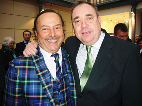mike Lemetti in Italian National Tartan suit with Scotland's First Minister Alex Salmond